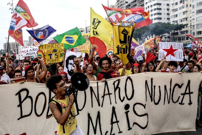 Sonnés par l'avance de Flávio Bolsonaro, les électeurs de Lula sont désormais classifiés "patrimoine culturel immatériel en voie d'extinction"