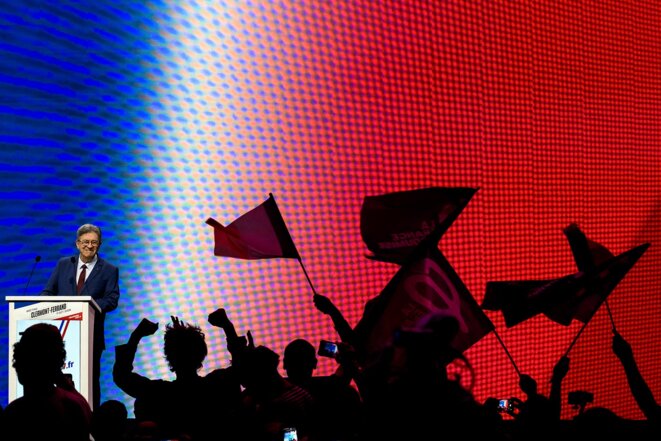La France insoumise ou l'art de transformer un soulèvement en machine à parrainer : anatomie d'un parti-électoral qui ne politise plus personne entre deux scrutins